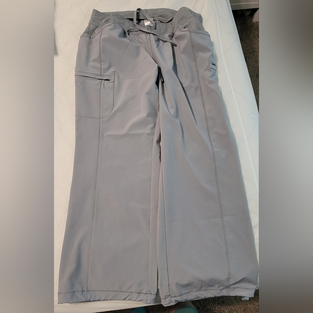 Cherokee infinity scrubs XL petite